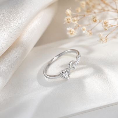 lovely silver ring 